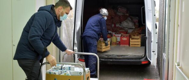 Medžlis Islamske zajednice Brčko brčanskoj bolnici donirao prehrambene artikle
